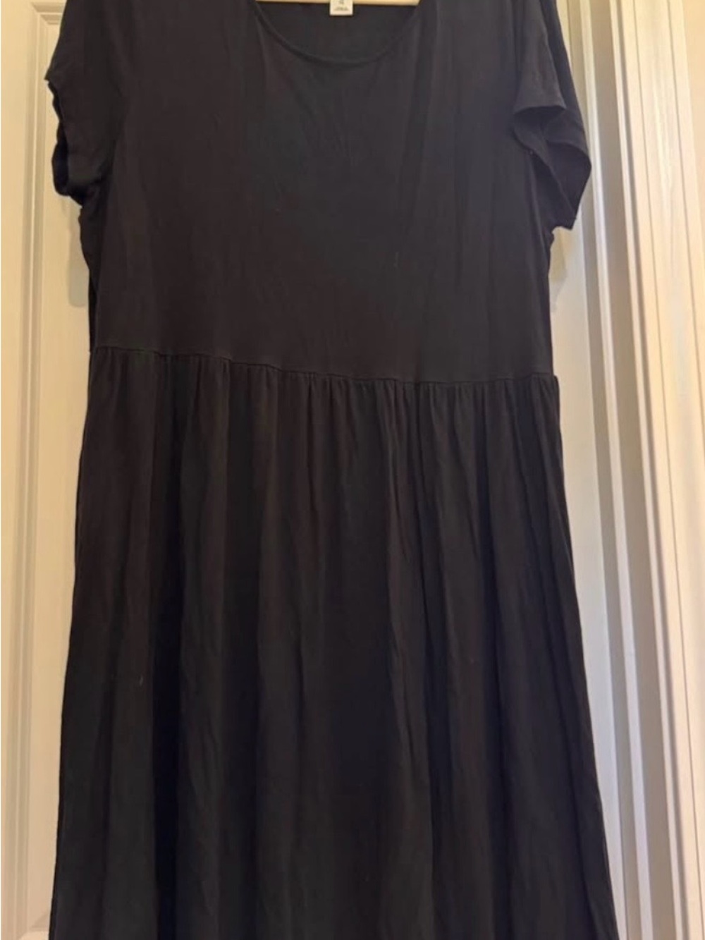 Old Navy Black Short-Sleeve Babydoll Dress